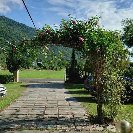Shan Bian 52 Homestay Fengshan  Exterior foto